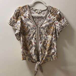 Ladies large paisley top with tie bottom.